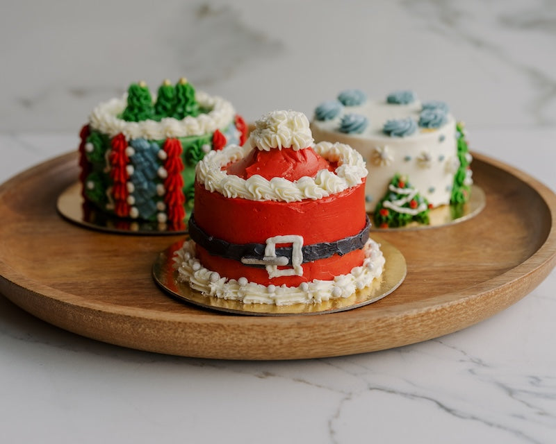 Mini Holiday Cake Decorating